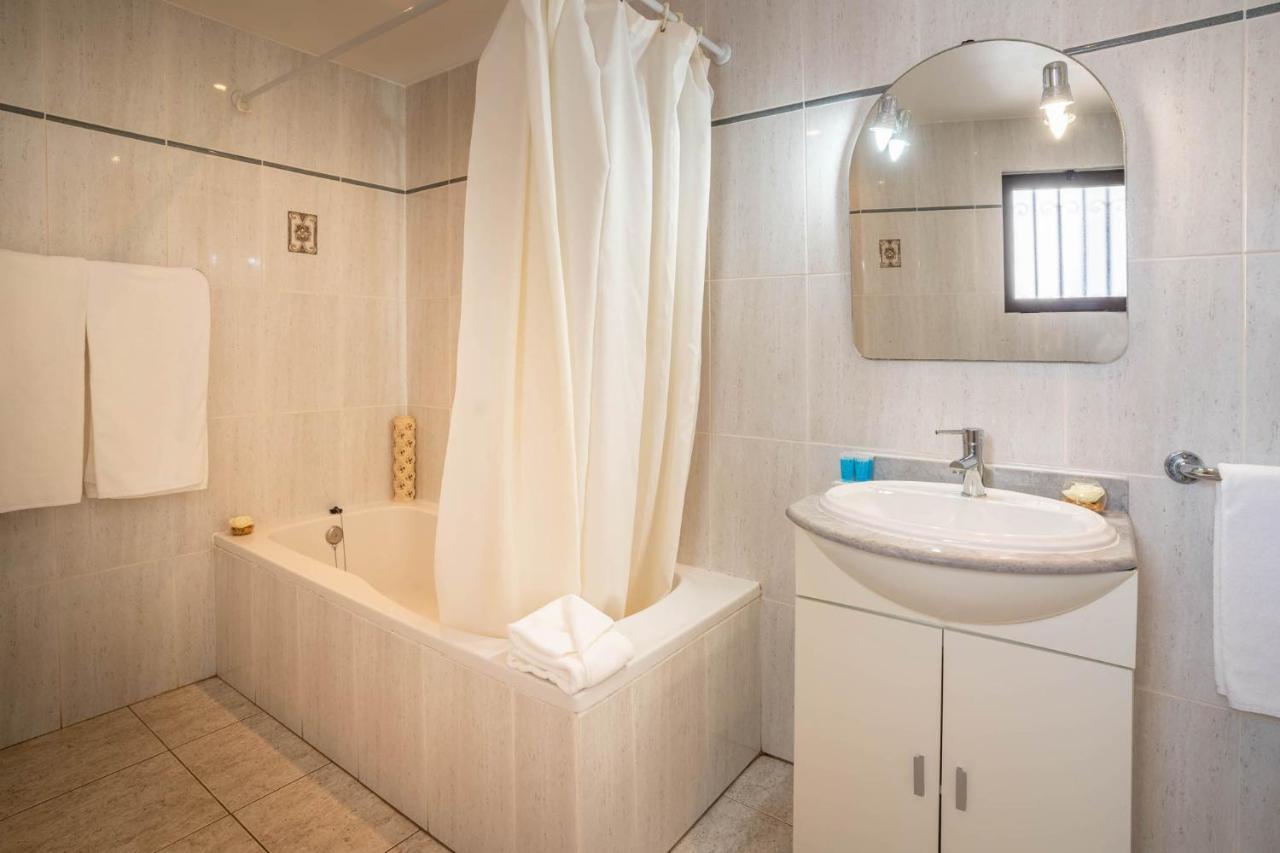 Pateo Apartments (Adults Only) Albufeira Exteriör bild